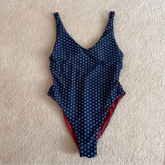 Becca by Rebecca Virtue Swimsuit one piece plunge sexy key hole S - Picture 2 of 11